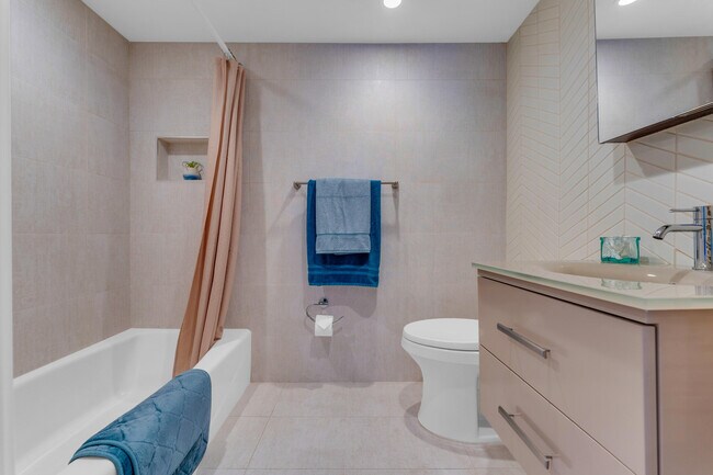 Building Photo - 50 SE 12th St