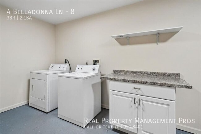 Building Photo - 4 Belladonna Ln