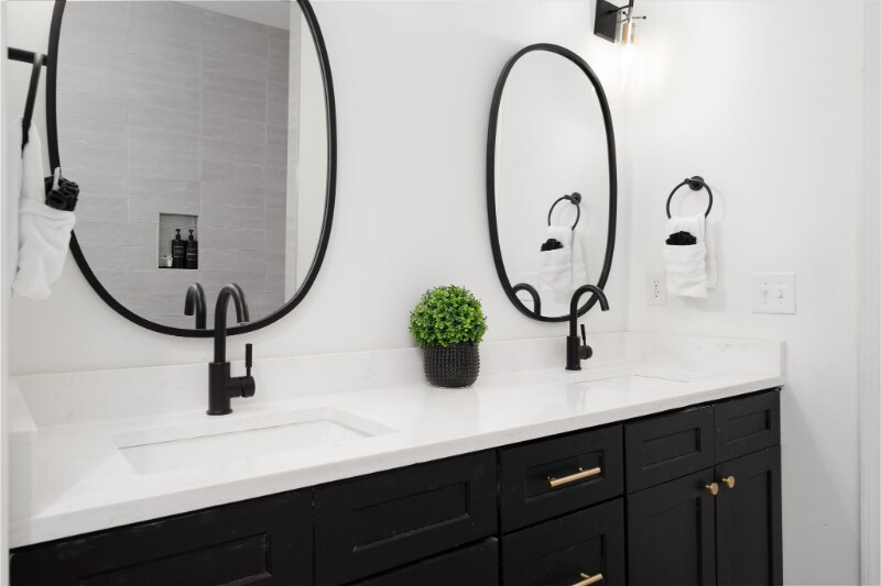 Building Photo - 1734 S Talbott St