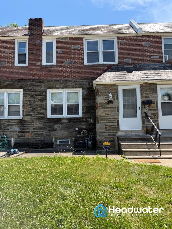 Building Photo - 261 S Bayberry Ln