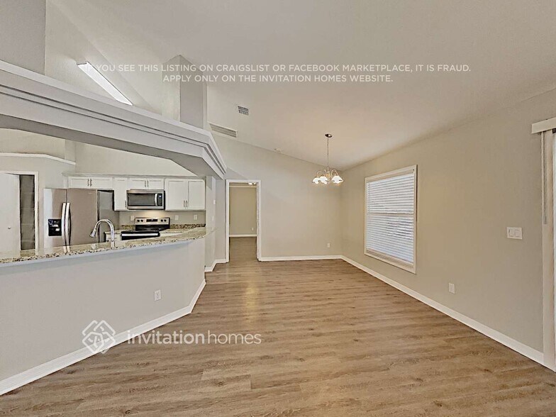 Building Photo - 3229 Sawgrass Creek Cir