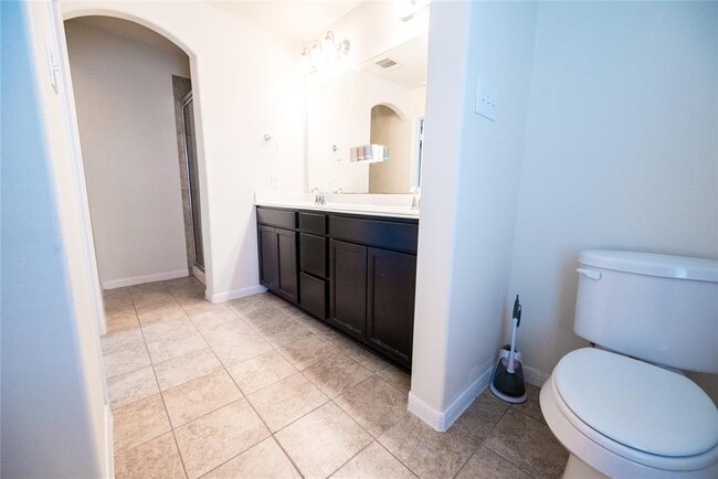 Building Photo - 6038 Wesley Manor Ct