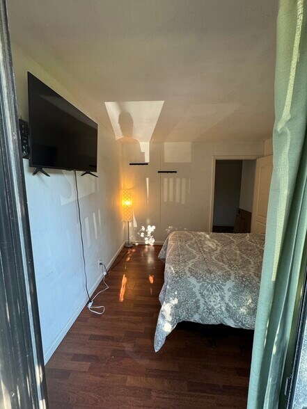 Building Photo - 6603 Reservoir Ct