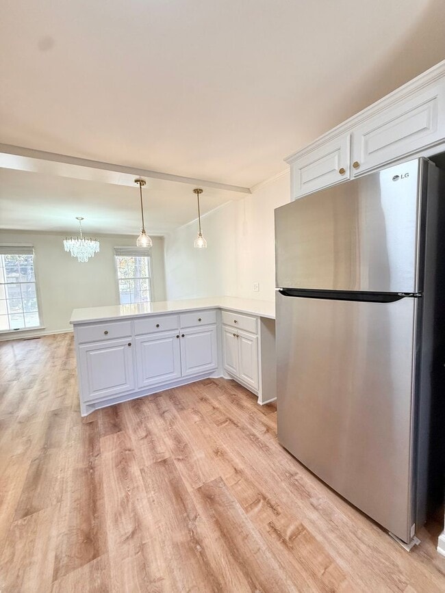 Building Photo - 130 Valley Club Cir