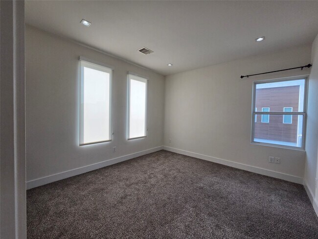 Building Photo - 5403 Tocayo Pl