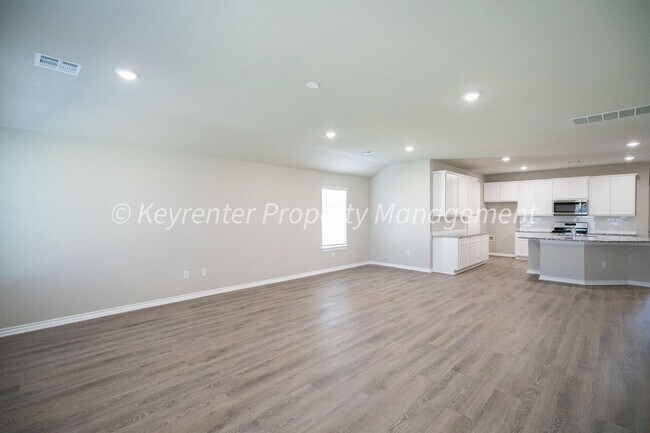 Building Photo - Gorgeous 4 Bed 2 Bath Home in Deer Creek School District!