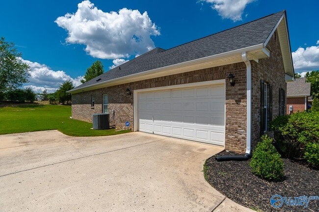 Building Photo - 8821 Belle Mor Dr NW
