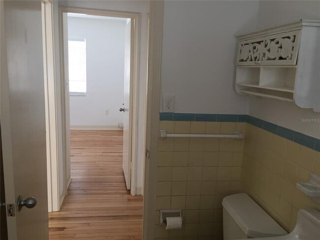 Building Photo - 1800 Pass a Grille Way