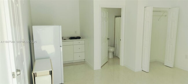 Building Photo - 14552 SW 158th Ct