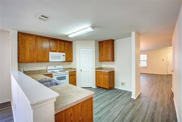 Building Photo - 1060 Appaloosa Cir