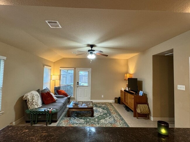 Building Photo - 5550 Casa Calvet Dr