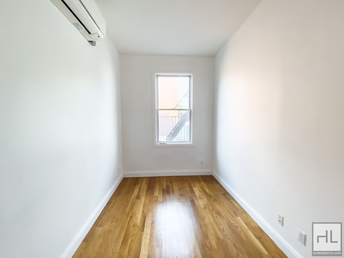 Building Photo - WYCKOFF AVENUE / Spacious 2-Bed 1 Bath / B...