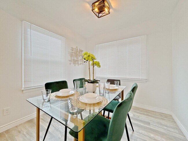 Building Photo - 5288 Santa Margarita St