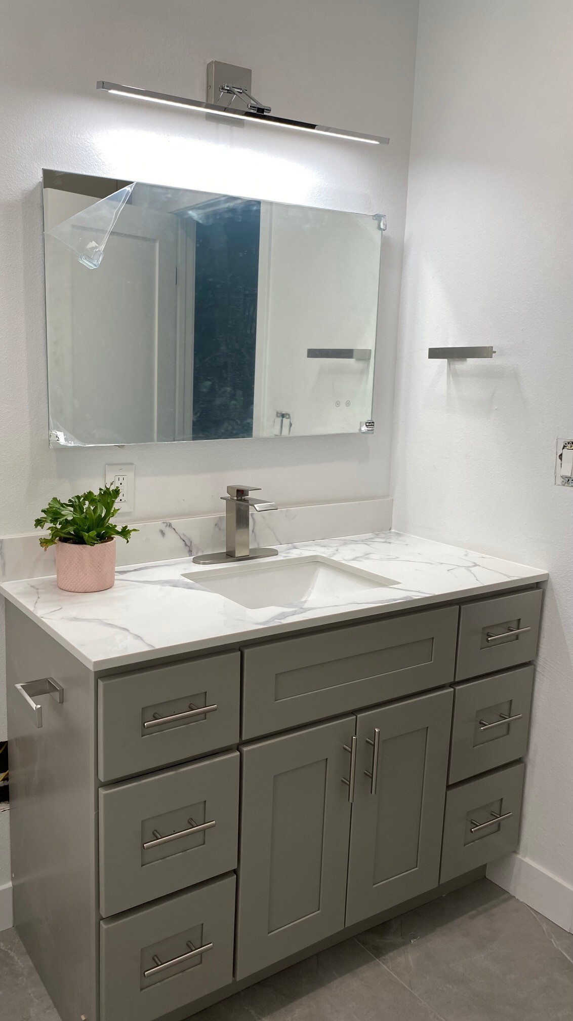 Master Bath - 1707 Barry Ave