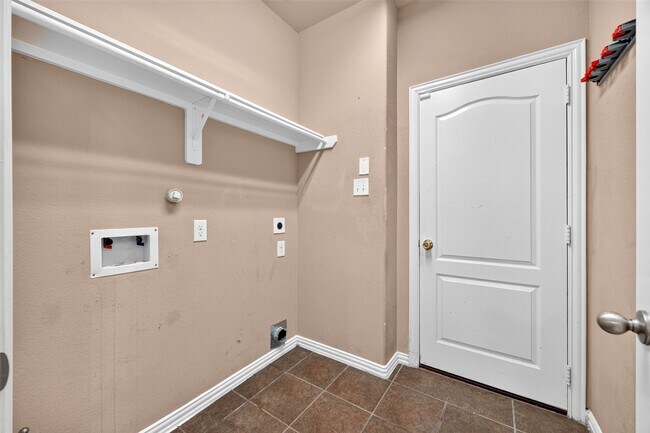 Building Photo - 2403 Summers Glen Ct