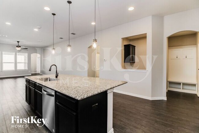 Building Photo - 6701 Cedarhurst Ct