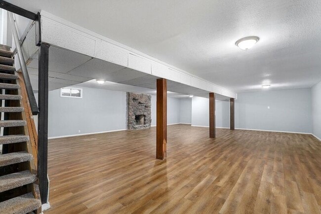 Building Photo - 2556 W Cardinal St