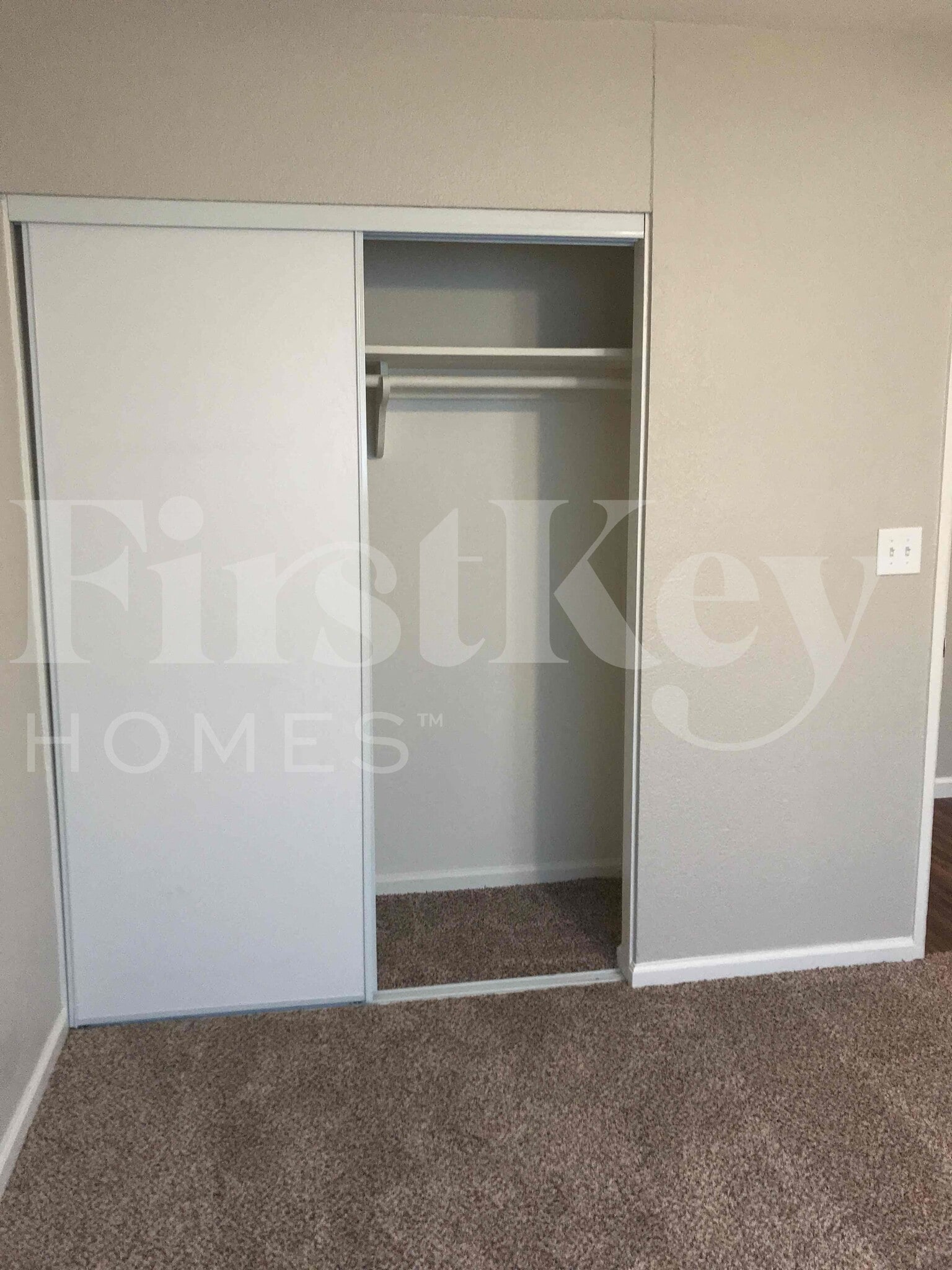 Building Photo - 5904 Jerry Dr