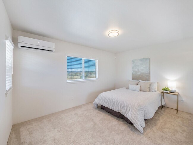Building Photo - Lehua at Hoopili 4 bedroom 2.5 bath single...