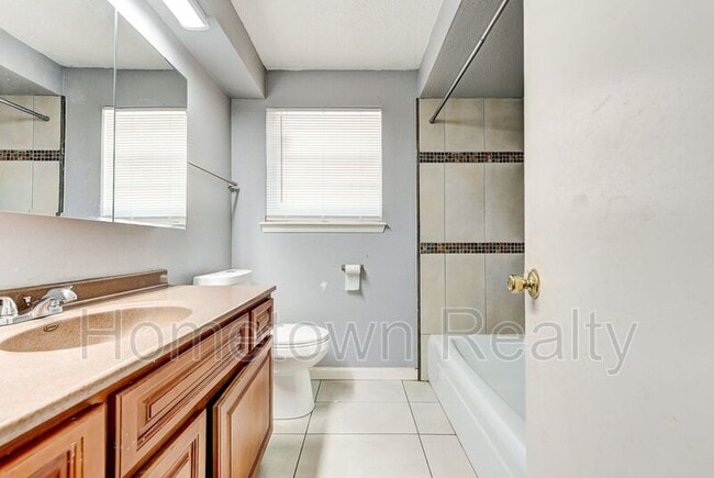 Building Photo - 5216 Creekwood Terrace