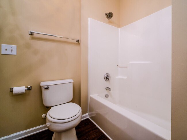 Building Photo - 7020 Somerset Springs