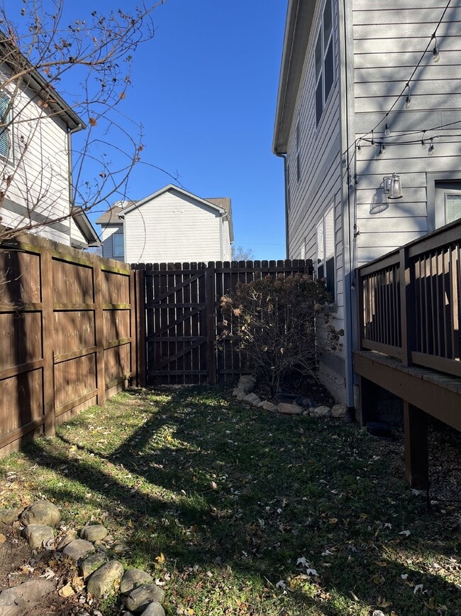 Building Photo - "Discover Your Dream Home: Spacious 4-Bedroom Oasis with 3 Full Baths in Vibrant Nashville!"