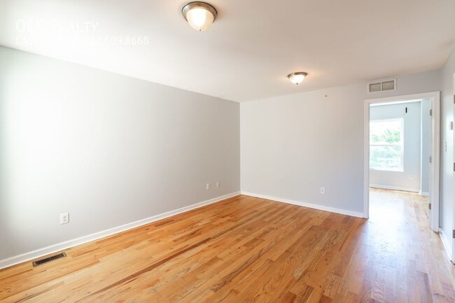 Building Photo - Four Bedroom Apartment near Temple University