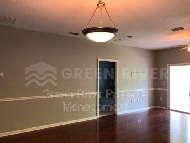 Building Photo - 5663 Greenland Rd