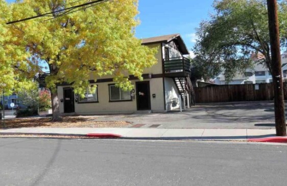 Primary Photo - 248 College Ct
