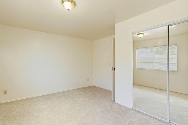 Building Photo - 210 N Delaware St