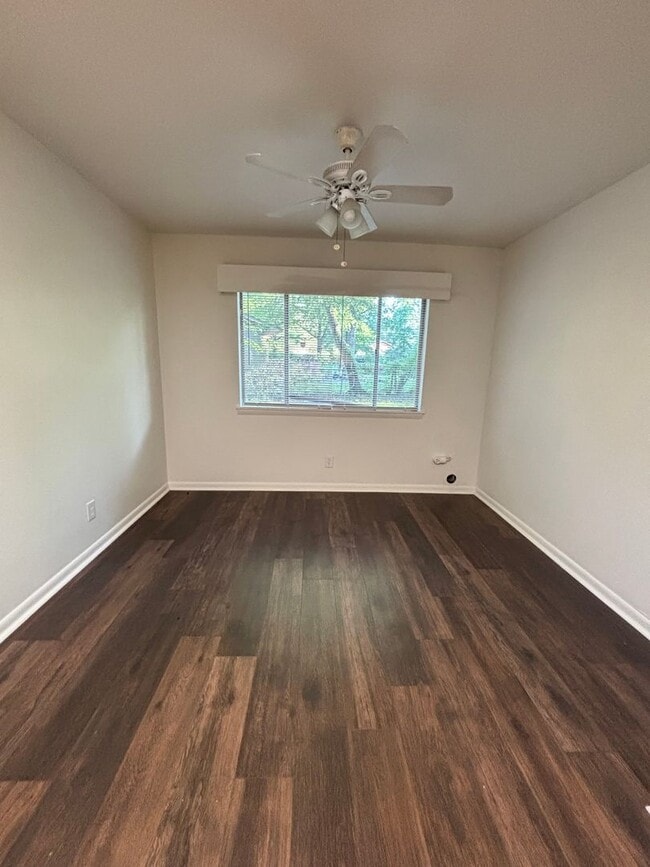 Building Photo - 27 Meldia Dr