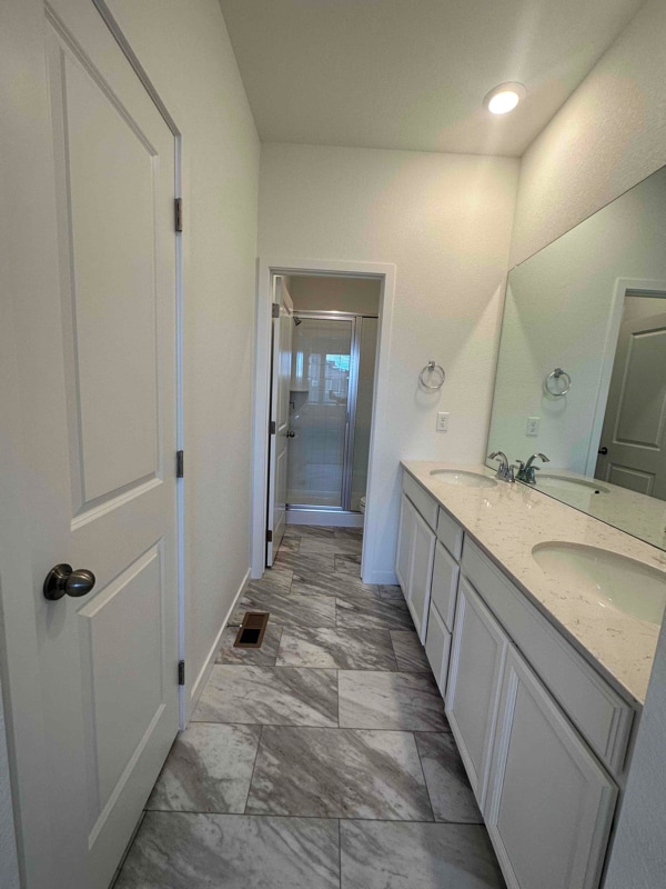 Building Photo - 5396 Euclid Dr