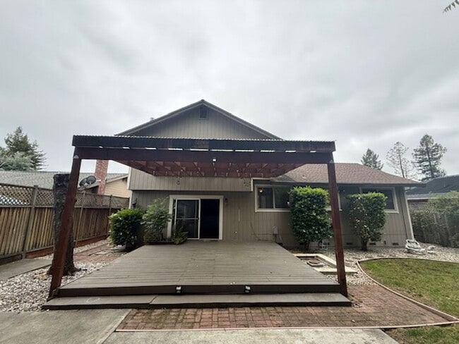 Building Photo - OPEN HOUSE this Wednesday 5pm-6:30pm - Private Redwood Setting | 4BR Home with Family Room, Bar &...
