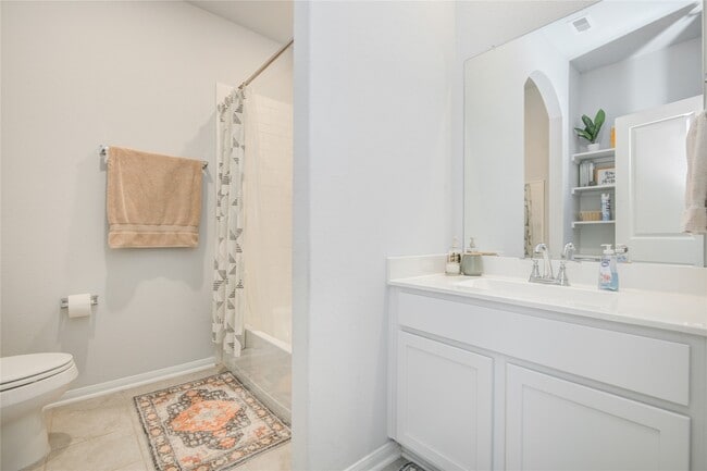 Building Photo - 8603 Herring Ln