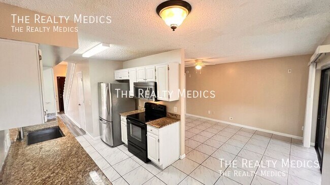 Building Photo - 10207 Comfort Cir