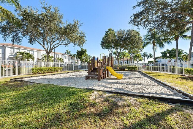 Building Photo - 3952 SW 157th Ave