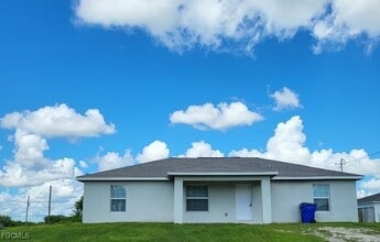 Building Photo - 9020 S Indio Cir
