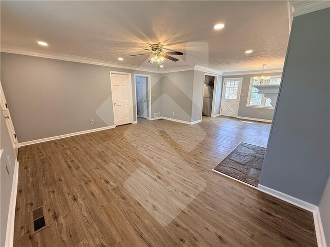 Building Photo - 4502 Alder Ln