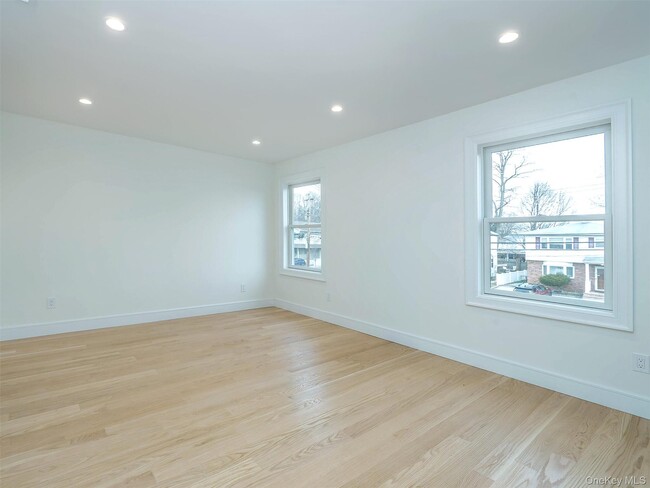 Building Photo - 35 Dunwood Rd