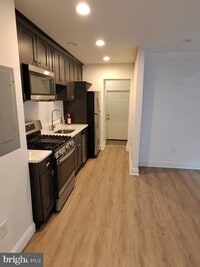 Building Photo - 317 Decatur St NW