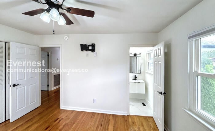 Building Photo - 7339 Brookside Dr