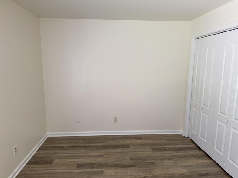 Building Photo - 162 Lindfield Cir