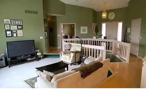 Building Photo - 9120 Trotters Ln