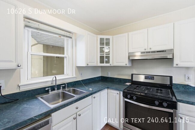 Building Photo - 10626 S Dunmoor Dr