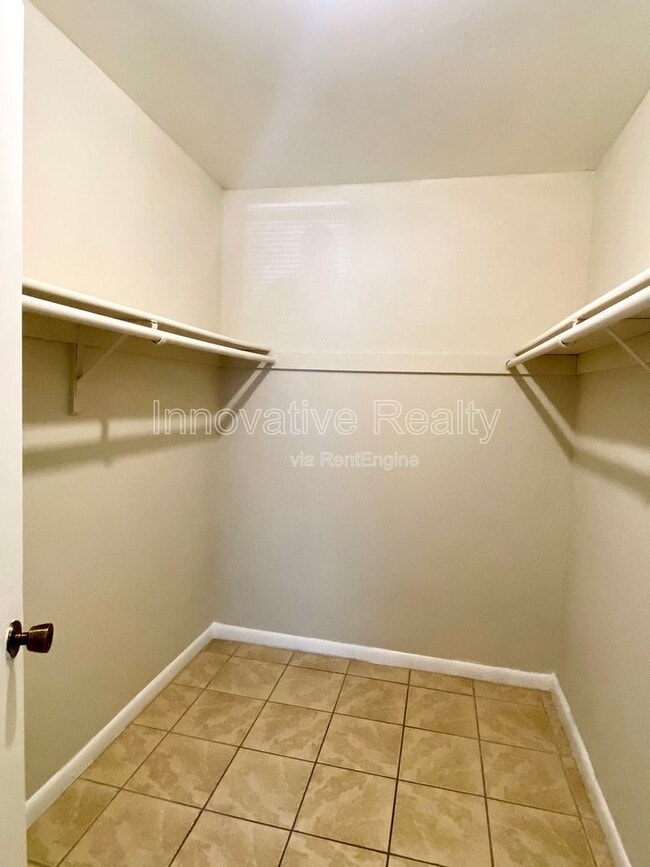 Building Photo - 5119 Curry Ford Rd