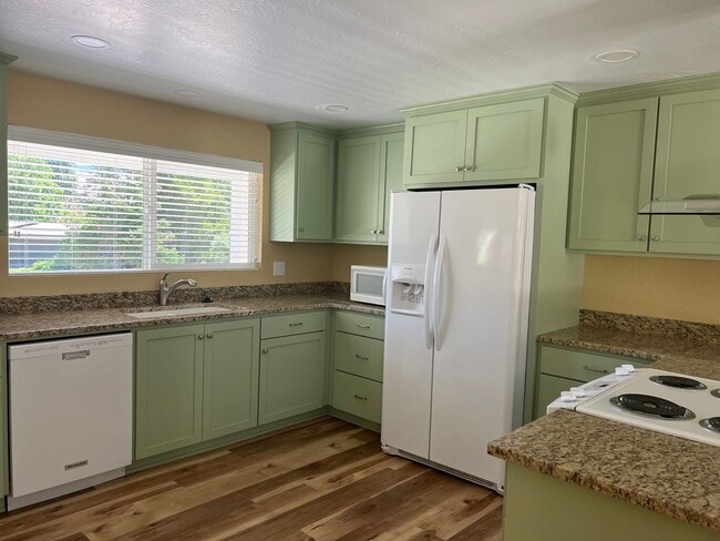 Building Photo - Newly remodeled three bedroom, two bath home - Available Late May