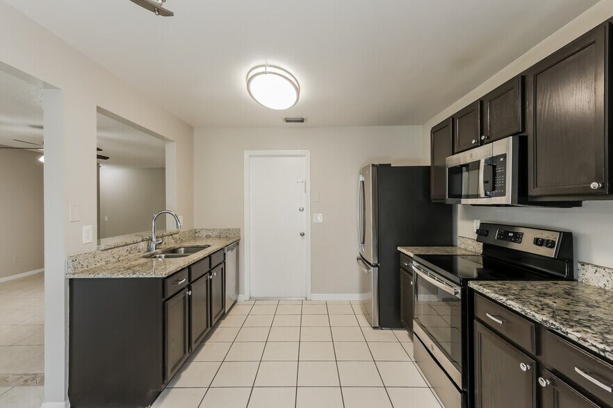 Building Photo - 12438 Dawn Vista Dr