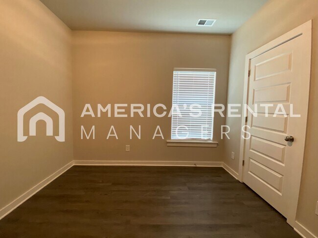 Building Photo - 510 Ridgeview Cir
