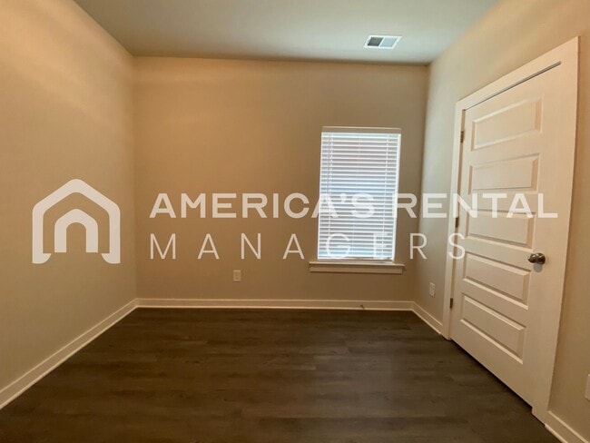 Building Photo - Home for Rent in Jemison, AL... View with 48 Hours Notice!