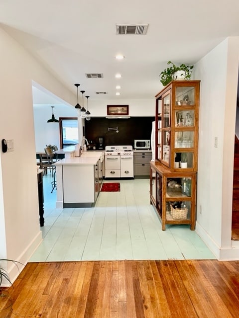 Building Photo - 3006 Govalle Ave